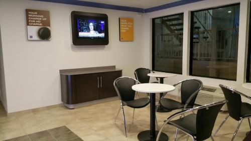 Foto de las zonas nobles de Motel 6-Anaheim, CA - Buena Park