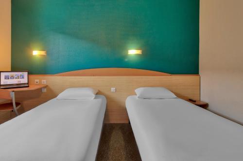 Foto de una habitación de B&amp;amp;B Hotel Pau Lescar