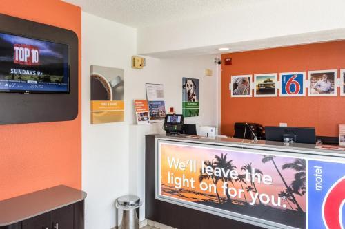 Foto de las zonas nobles de Motel 6-Bakersfield, CA - Convention Center