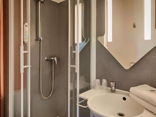 Foto de una habitación de Hotel ibis budget Redon