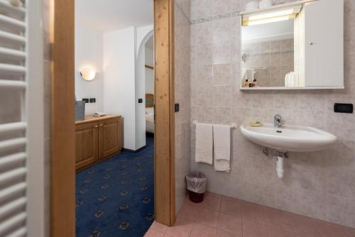 Foto del baño de Hotel Valacia