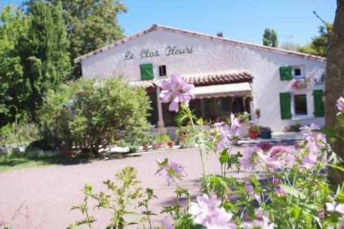 Campsite Le Clos Fleuri, Mdis - Reserving