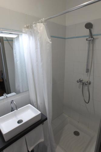 Foto del baño de Hotel de La Paix