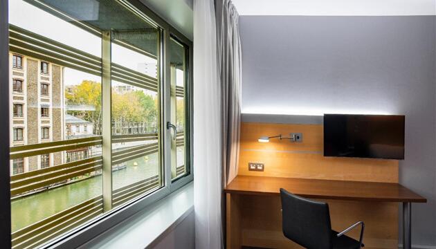 Foto de Holiday Inn Express Paris-Canal De La Villette, an IHG Hotel