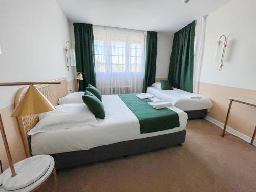 Room – Grand Hôtel Saint-Aignan