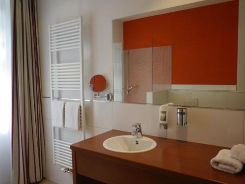 Foto del baño de Hotel Schwibbogen Görlitz