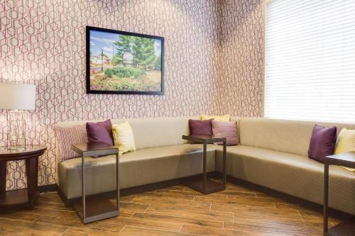 Common areas – Hotel Drury Inn &amp;amp; Suites Middletown Franklin