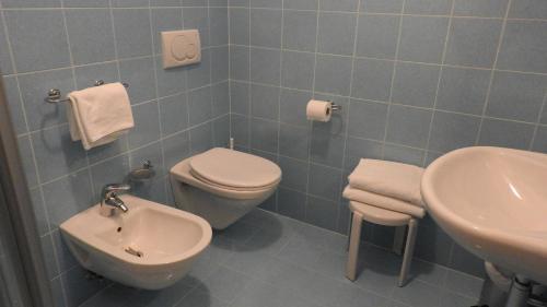 Foto del baño de Hotel Des Alpes