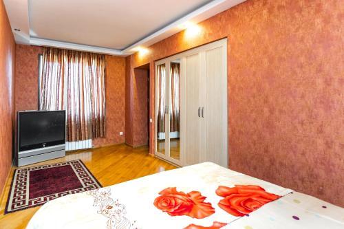 Room – Sports Palace Apartment