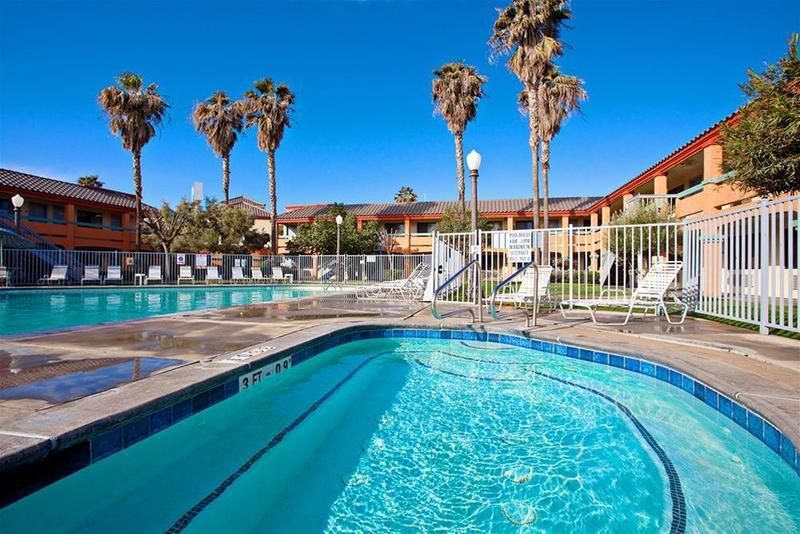 Photo – Hotel Quality Inn Santa Nella on I-5