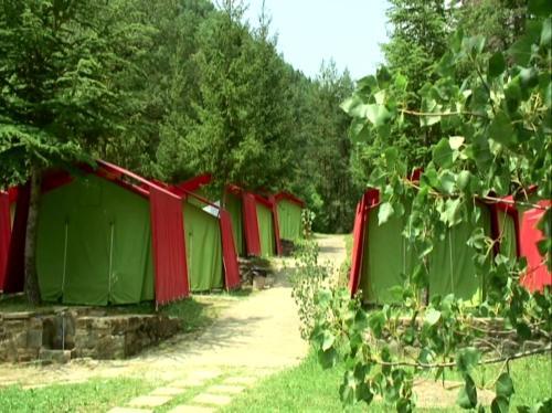Foto del exterior de Camping El Chate Tiendas