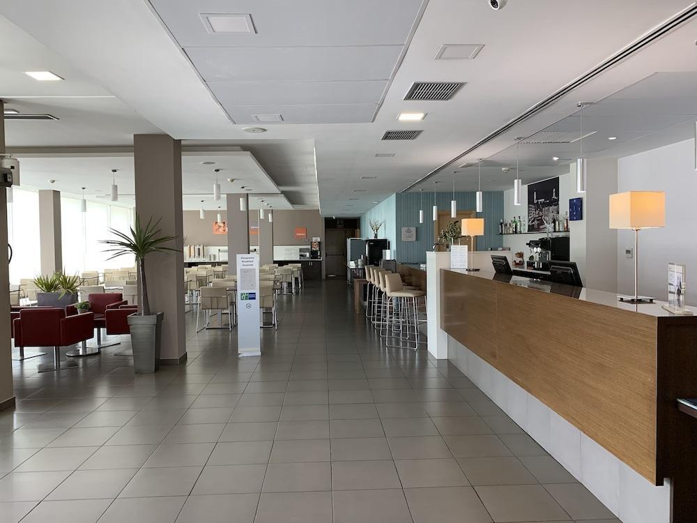 Foto de las zonas nobles de Holiday Inn Express Vitoria, an IHG Hotel