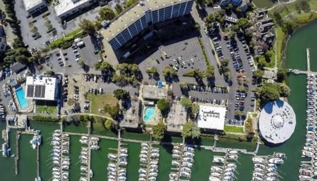Photo – Marina Village Inn