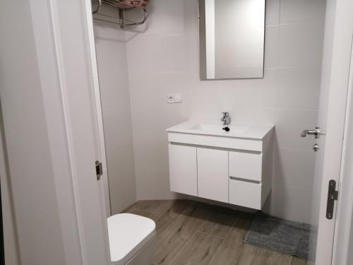 Foto del baño de Aparthotel Estudios los Arcos