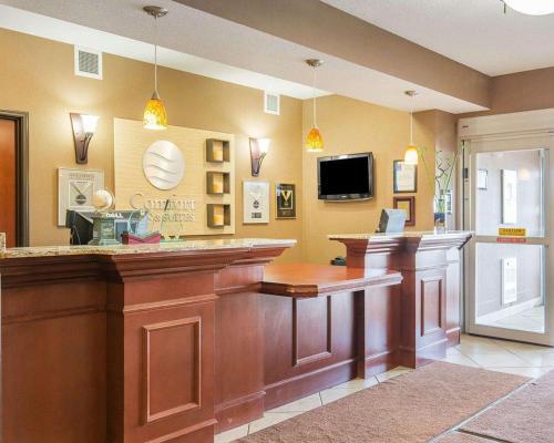 Foto de las zonas nobles de Hotel Comfort Inn &amp;amp; Suites Airdrie