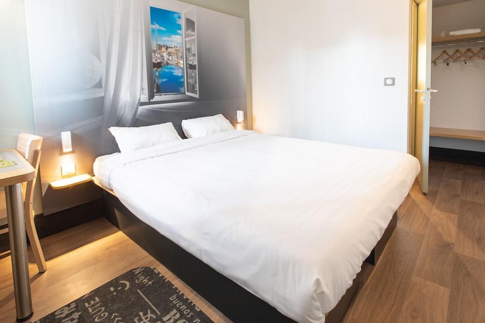 Foto de una habitación de B&amp;amp;B Hôtel Saint-Malo Centre