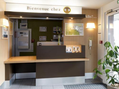 Foto de las zonas nobles de B&amp;amp;B Hôtel Saint-Malo Centre