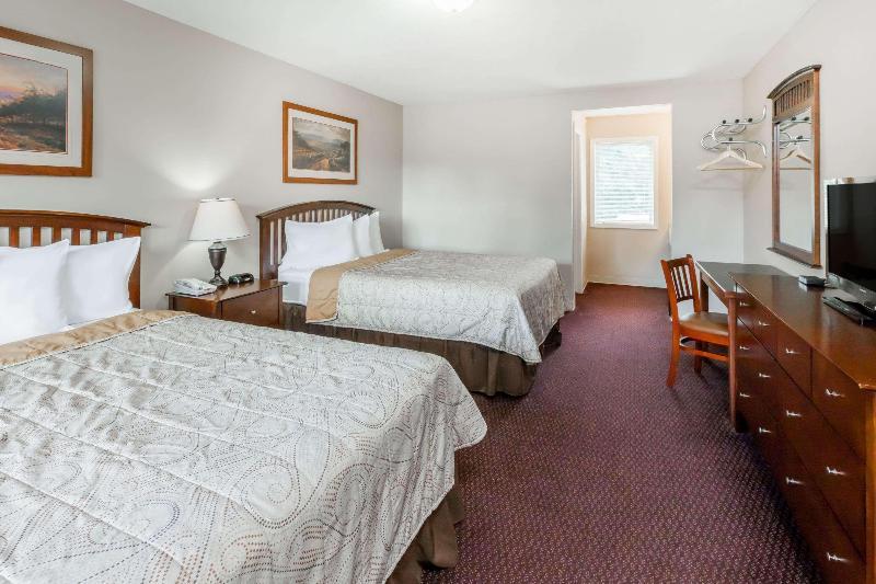Foto de una habitación de Hotel Howard Johnson by Wyndham Traverse City