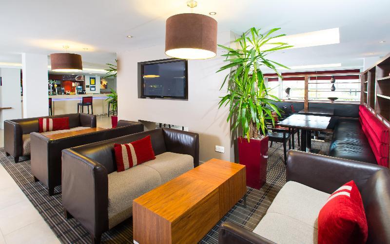 Foto de los servicios de Holiday Inn Express Milton Keynes, an IHG Hotel