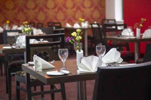 Foto de restauración de Hotel Ramada by Wyndham Cambridge