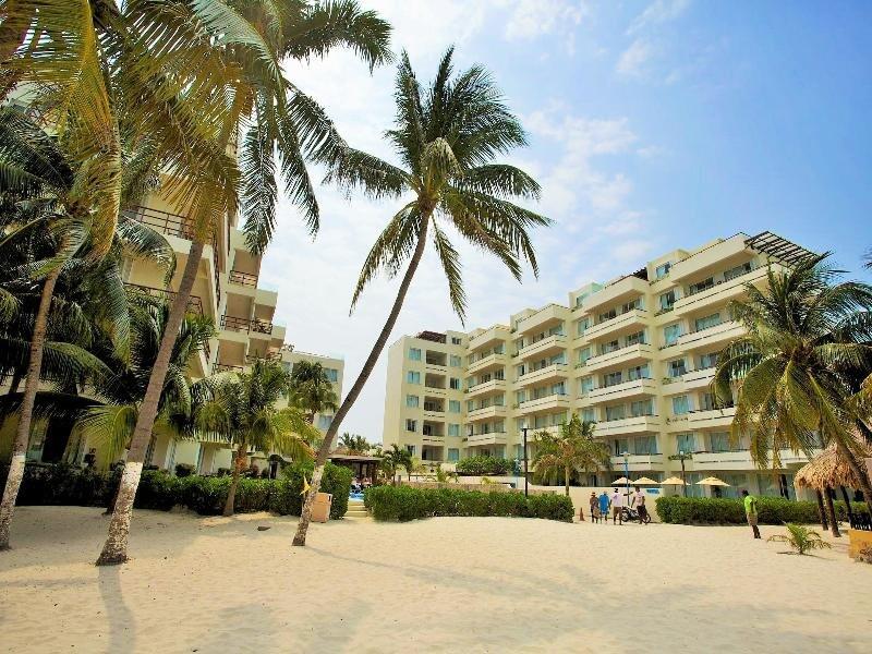 Ixchel Beach Hotel