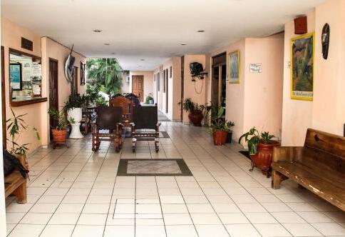 Foto general de Blue Pacific Hotel-Suites