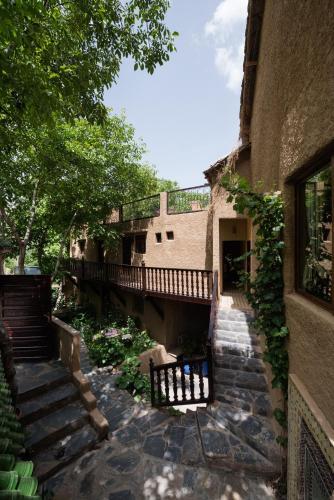 Photo – Riad Oussagou