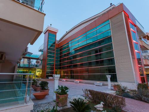 Foto del exterior de Address Residence Luxury Suite Hotel
