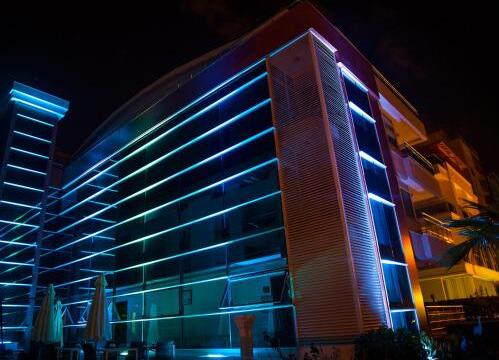 Foto del exterior de Address Residence Luxury Suite Hotel