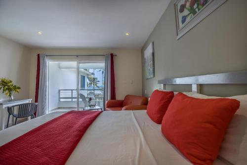 Foto de una habitación de Costarena Beach Hotel