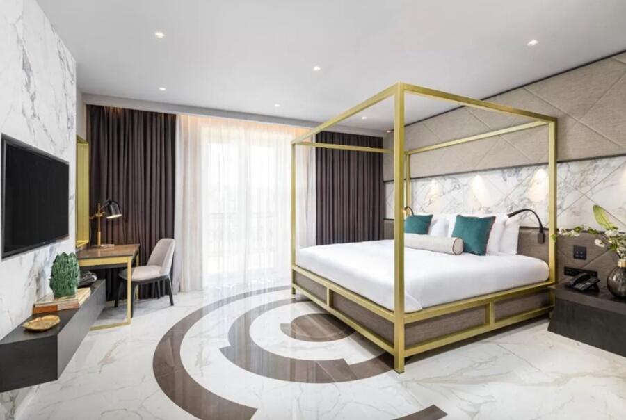 Foto de una habitación de Lure Hotel