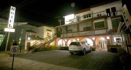 Foto del exterior de Hotel Maria De Lourdes