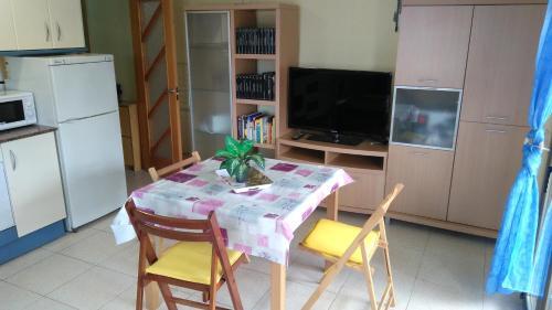 Foto de una habitación de Alquileres Vacacionales Alpen 1- Rcial. Kronos