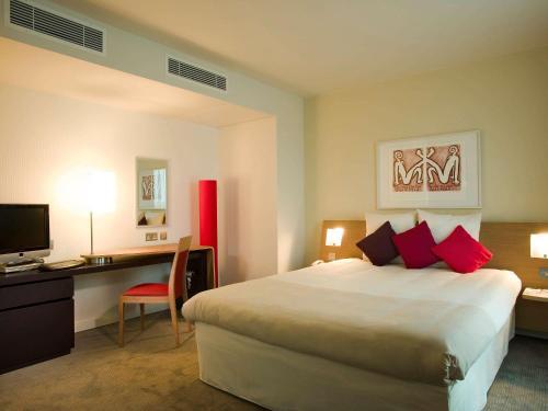 Foto de una habitación de Hotel Novotel Reading Centre
