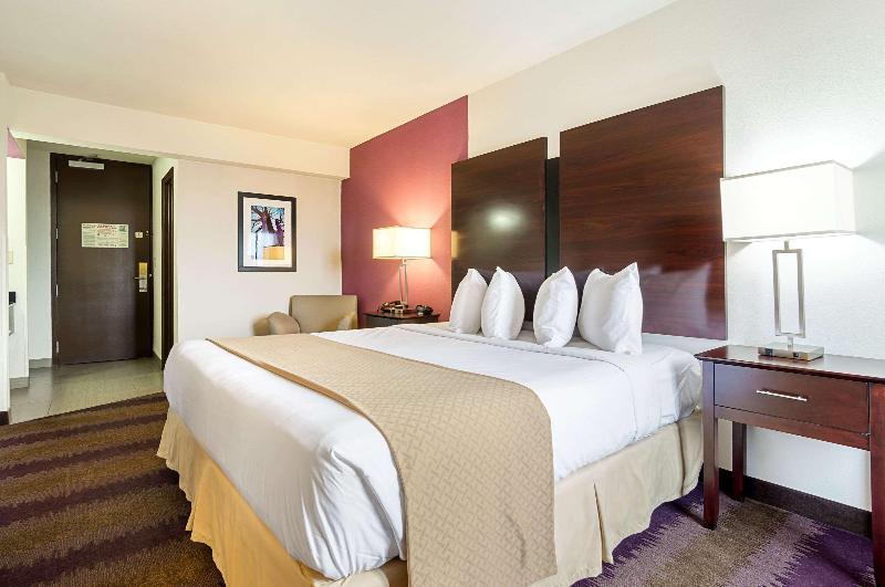 Foto de una habitación de Hotel Quality Inn West End