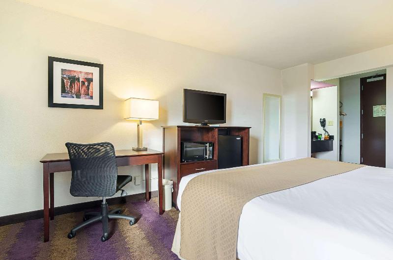 Foto de una habitación de Hotel Quality Inn West End