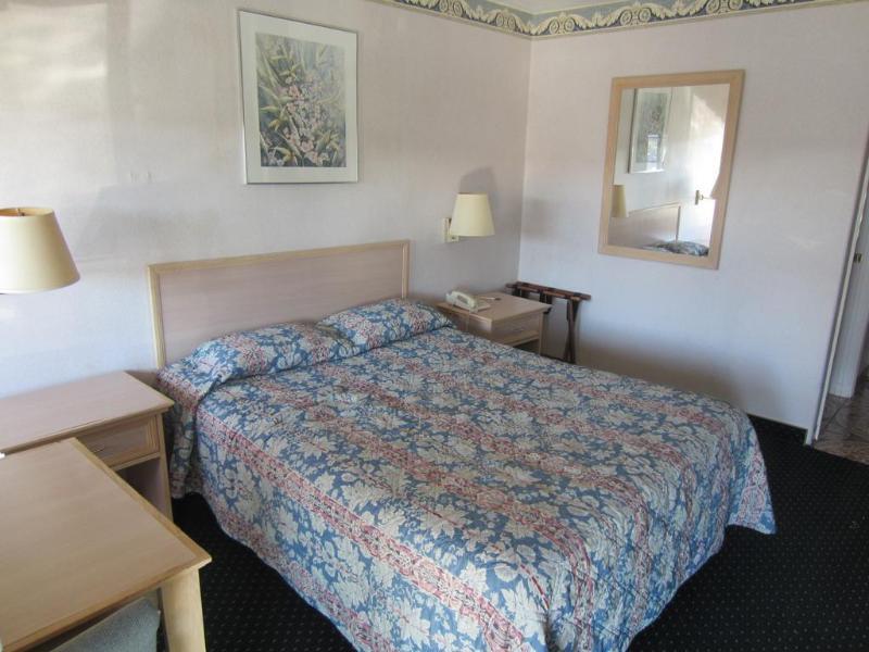 Foto de una habitación de Motel Rodeway Inn Monterey Near Fairgrounds