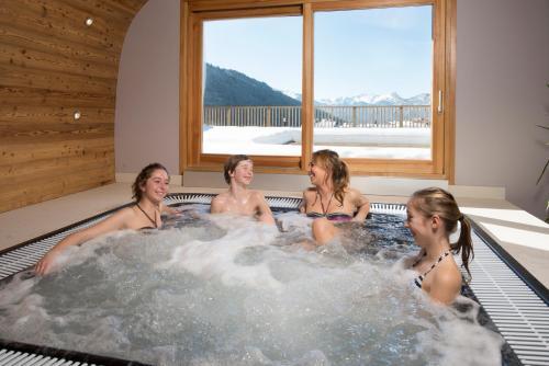 Foto de los servicios de Logis Hotel &amp;amp; Spa Beau-Site