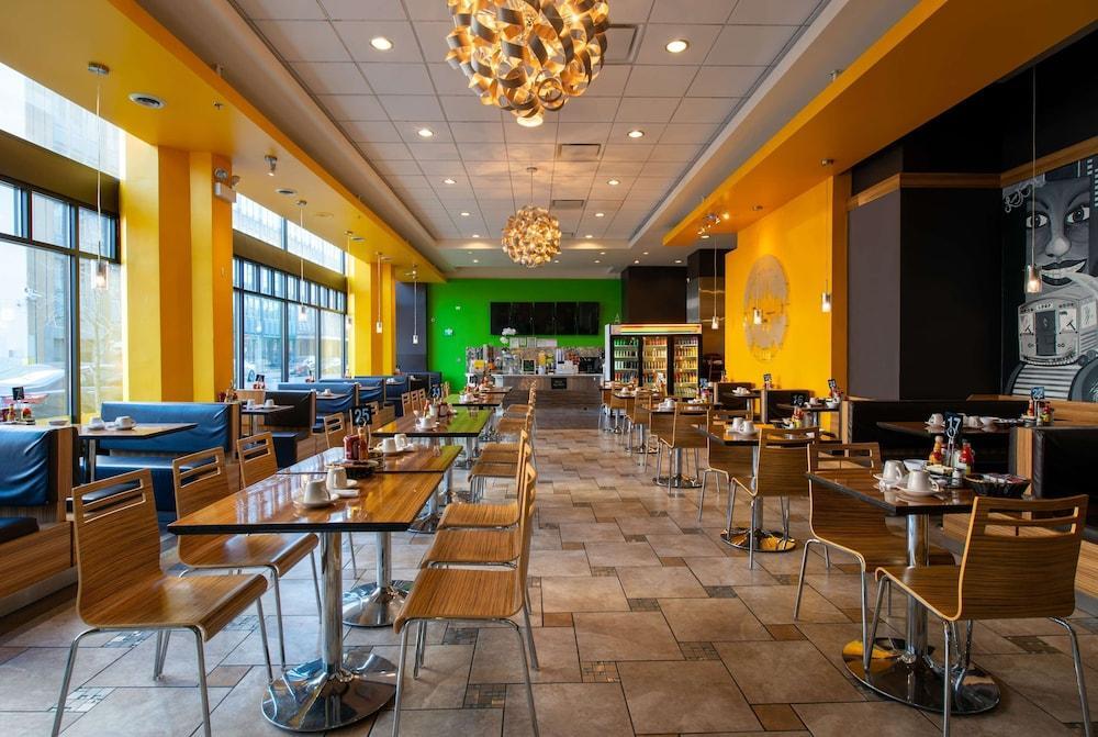 Foto de restauración de Hotel Travelodge by Wyndham Downtown Chicago