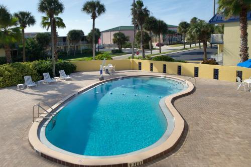 Foto de los servicios de Motel Days Inn by Wyndham Cocoa Beach Port Canaveral