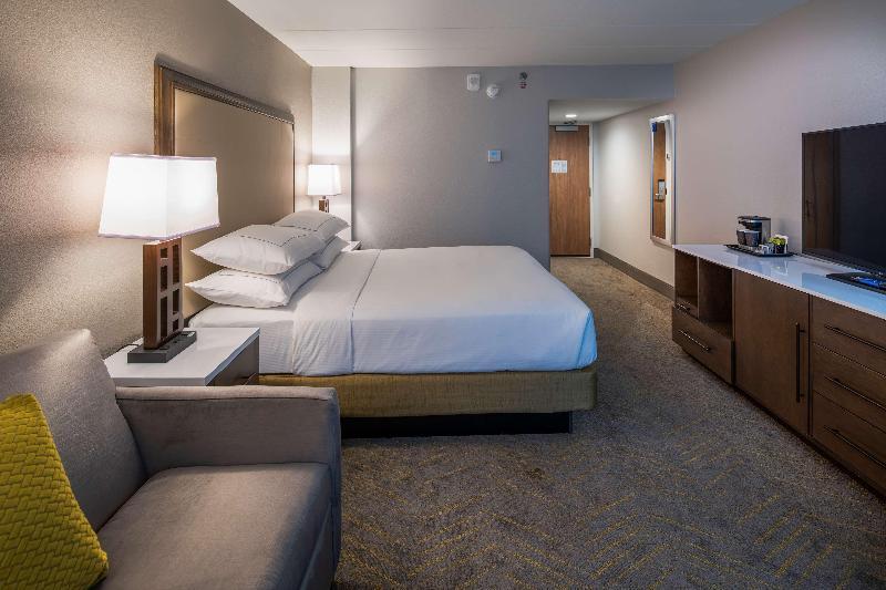 Foto de una habitación de Hotel Doubletree By Hilton Madison East