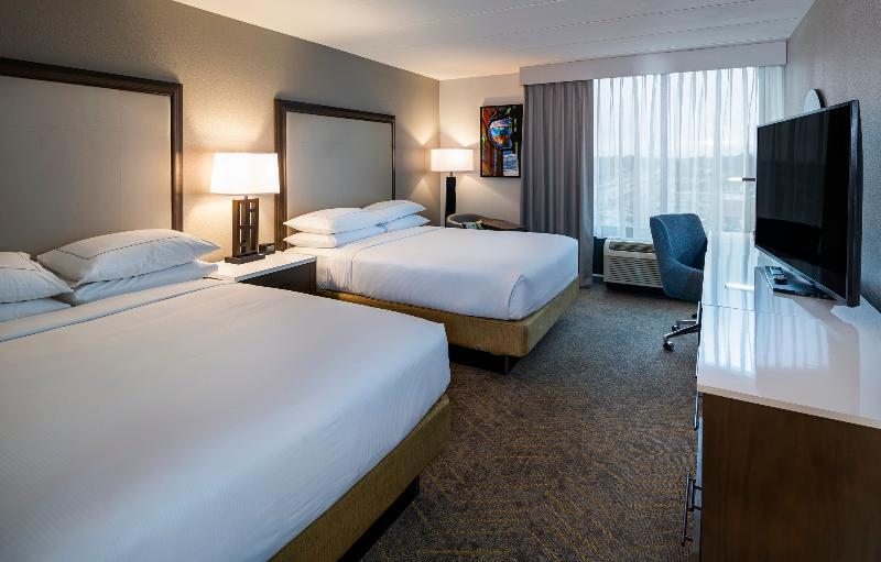 Foto de una habitación de Hotel Doubletree By Hilton Madison East