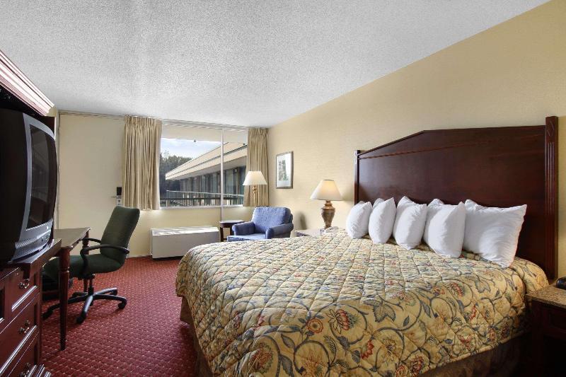 Photo – Hotel Days Inn by Wyndham Washington DC/Gateway