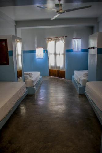 Foto de una habitación de Albergue Loki del Mar