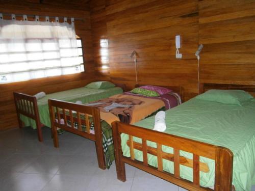 Foto de una habitación de Madera Labrada Lodge Ecologico