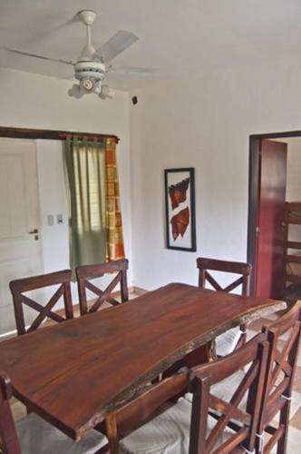 Foto de una habitación de Yerba Buena casas de campo - Arroyo de los Patos