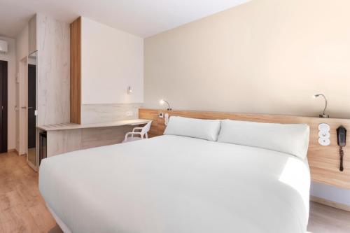 Foto de una habitación de B&amp;amp;b Hotel Lisboa Montijo