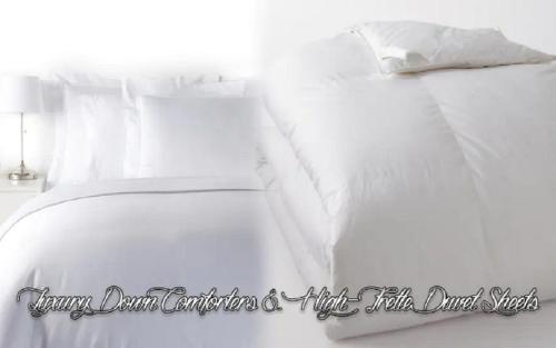 Room – PGA Village 7 Room Golf Resort Villa by American Vacation Living