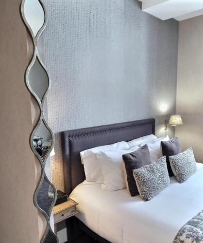 Foto de una habitación de Hôtel des Basses Pyrénées - Bayonne