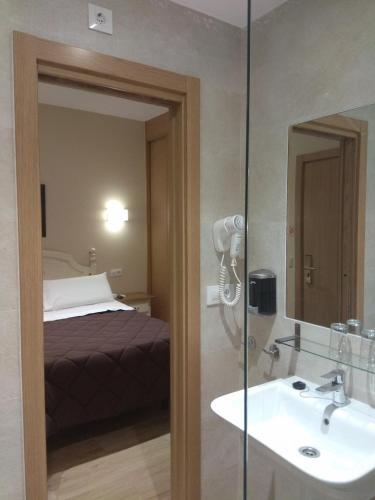 Foto de una habitación de Hostal Toledo Plaza